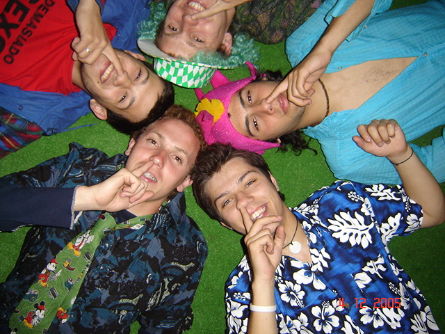 La banda loca, casual